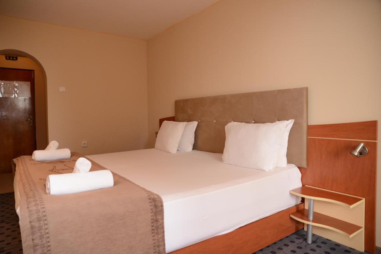 Bona Vita Hotell Zlatni pjasătsi Eksteriør bilde